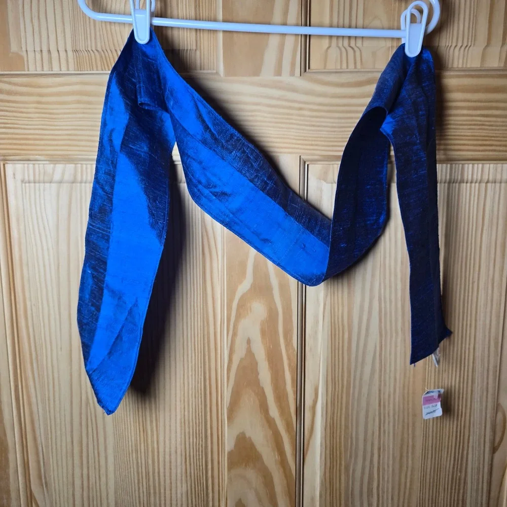 N/A scarf belt